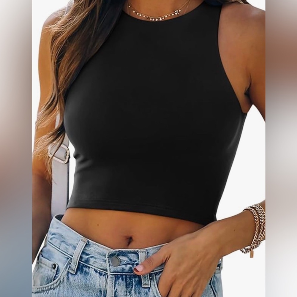ReoRia Black Sleeveless Crop Top